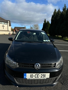 2010 - Volkswagen Polo Manual