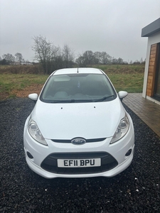 2011 - Ford Fiesta Manual