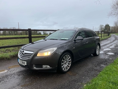 2011 - Opel Insignia Manual