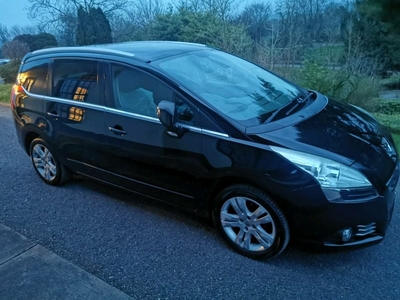 2011 - Peugeot 5008 Manual