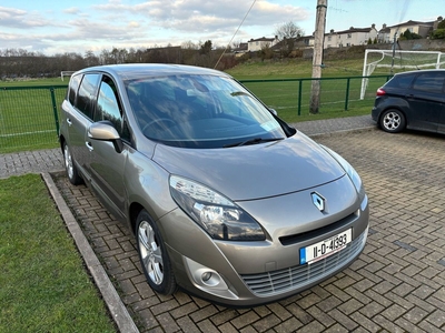 2011 - Renault Grand Scenic Manual