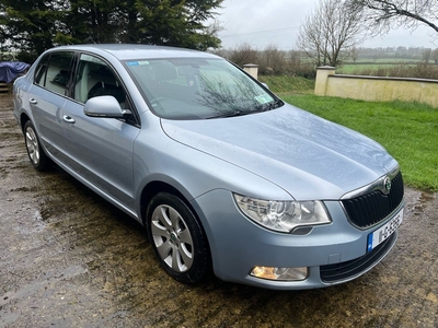 2011 - Skoda Superb Manual