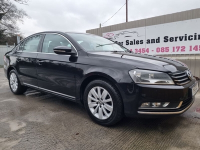 2011 - Volkswagen Passat Manual