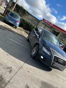 2012 - Audi Q5 Manual