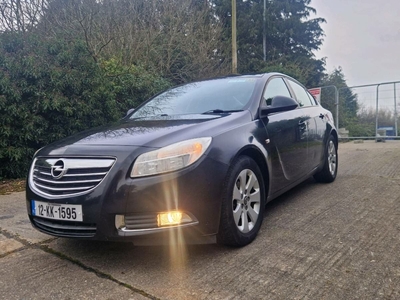 2012 - Opel Insignia Manual