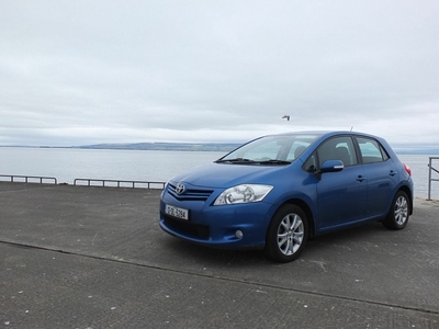 2012 - Toyota Auris Manual