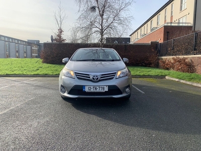 2012 - Toyota Avensis Manual