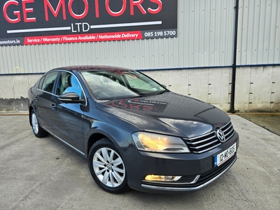 2012 - Volkswagen Passat Manual