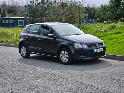 2012 - Volkswagen Polo Manual