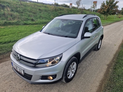 2012 - Volkswagen Tiguan Manual