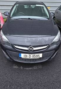 2013 - Opel Astra Manual