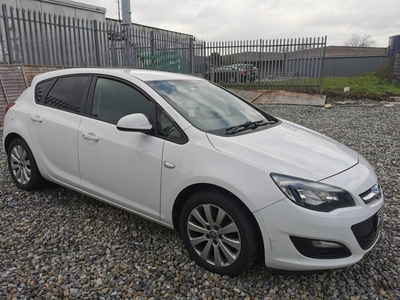 2013 - Opel Astra Manual