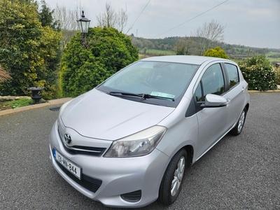 2013 - Toyota Yaris Manual