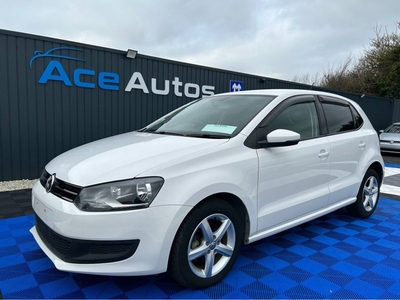 2013 - Volkswagen Polo Automatic