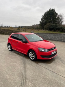 2013 - Volkswagen Polo Manual