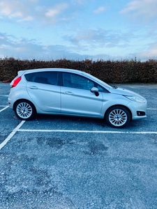 2014 - Ford Fiesta Manual