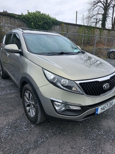 2014 - Kia Sportage Manual