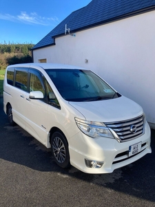 2014 - Nissan Serena Automatic