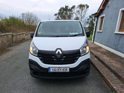 2014 - Renault Trafic Manual