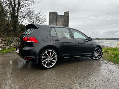 2014 - Volkswagen Golf Manual