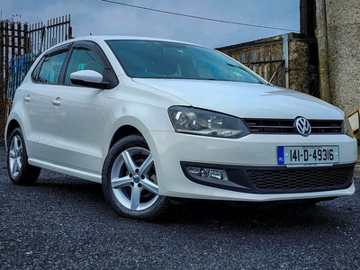 2014 - Volkswagen Polo Automatic