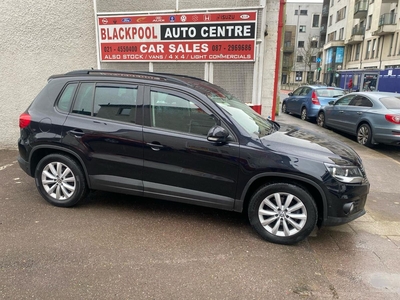 2014 - Volkswagen Tiguan Manual