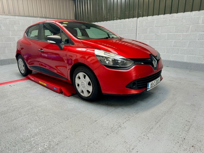 2015 - Renault Clio Manual