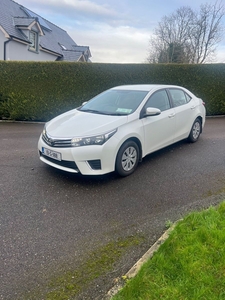 2015 - Toyota Corolla Manual