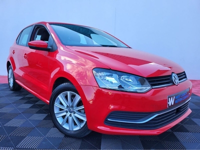 2015 - Volkswagen Polo Automatic