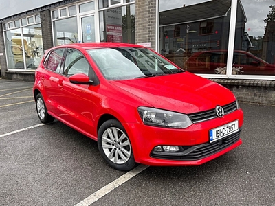 2015 - Volkswagen Polo Manual