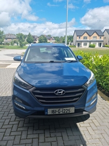 2016 - Hyundai Tucson Manual