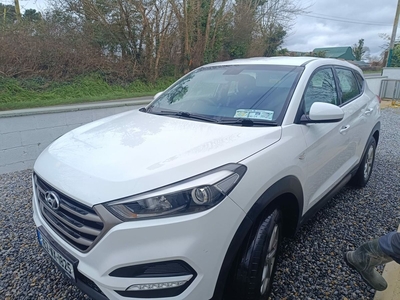 2016 - Hyundai Tucson Manual