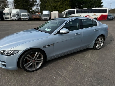 2016 - Jaguar XE Manual