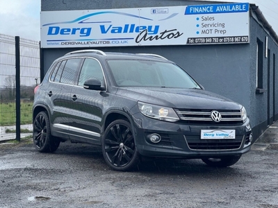 2016 - Volkswagen Tiguan Manual