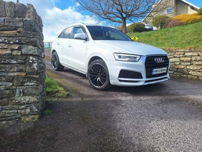 2017 - Audi Q3 Manual