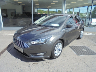 2017 - Ford Focus Manual