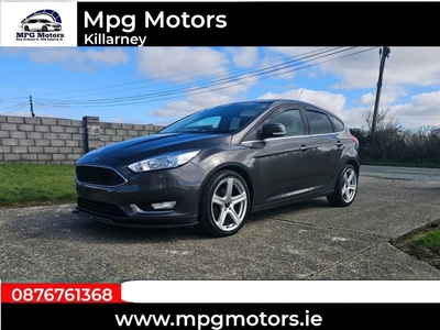 2017 - Ford Focus Manual