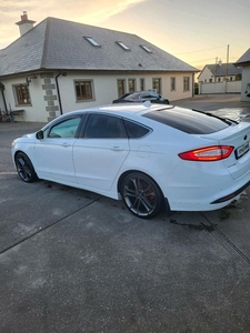 2017 - Ford Mondeo Manual