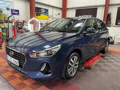 2017 - Hyundai i30 Manual