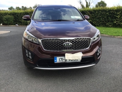 2017 - Kia Sorento Manual