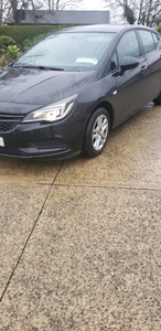 2017 - Opel Astra Manual