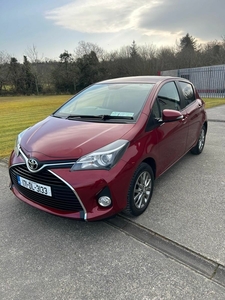 2017 - Toyota Yaris Manual