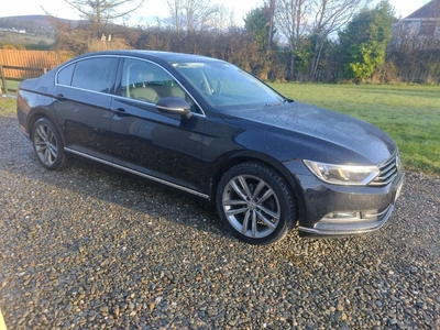 2017 - Volkswagen Passat Manual