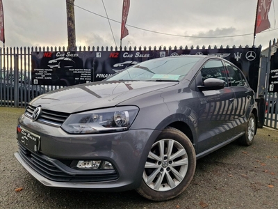 2017 - Volkswagen Polo Manual