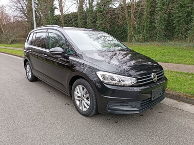 2017 - Volkswagen Touran Automatic