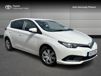 2018 - Toyota Auris Manual