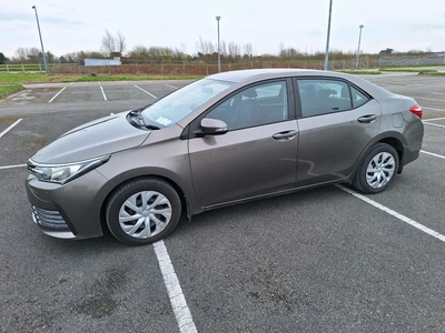 2018 - Toyota Corolla Manual