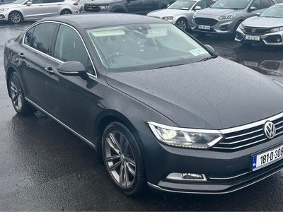 2018 - Volkswagen Passat Manual