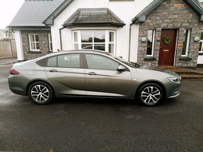 2019 - Opel Insignia Manual