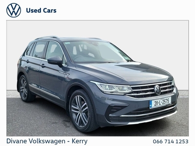 2021 - Volkswagen Tiguan Manual